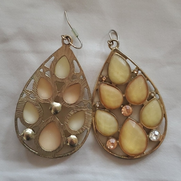 Yellow drop earrings - Picture 2 of 2